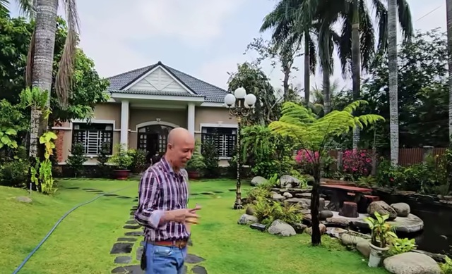 Biệt thự mặt tiền TP.HCM rộng 2300m2 từng thuộc sở hữu của một nữ NSND có tiếng- Ảnh 2. Biệt thự mặt tiền TP.HCM rộng 2300m2 từng thuộc sở hữu của một nữ NSND có tiếng- Ảnh 2.