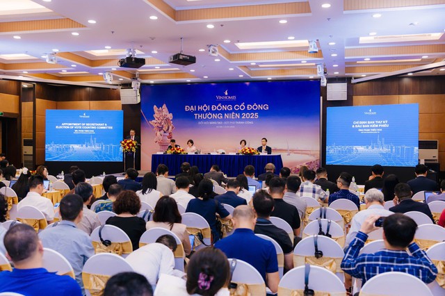 "Tiểu Dubai Việt Nam" có tháp 108 tầng, điện gió và chiến lược đạt mốc doanh thu 180.000 tỷ của Vinhomes- Ảnh 1. "Tiểu Dubai Việt Nam" có tháp 108 tầng, điện gió và chiến lược đạt mốc doanh thu 180.000 tỷ của Vinhomes- Ảnh 1.