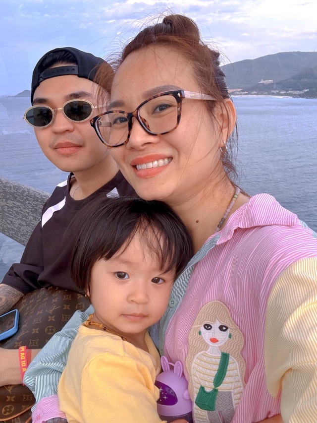 Cuộc sống viên mãn của nam nghệ sĩ Việt lấy vợ hơn 8 tuổi, có 2 con riêng- Ảnh 3. Cuộc sống viên mãn của nam nghệ sĩ Việt lấy vợ hơn 8 tuổi, có 2 con riêng- Ảnh 3.