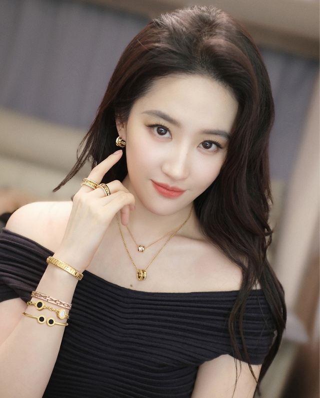 Học 4 "siêu nhan sắc" châu Á chống lão hoá: Người giàu không chỉ đơn giản là skincare- Ảnh 1. Học 4 "siêu nhan sắc" châu Á chống lão hoá: Người giàu không chỉ đơn giản là skincare- Ảnh 1.
