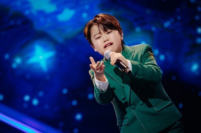 Thần đồng âm nhạc lai Việt - Hàn nổi tiếng khắp xứ kim chi, cứ cất giọng là hút về hàng triệu view- Ảnh 3. Thần đồng âm nhạc lai Việt - Hàn nổi tiếng khắp xứ kim chi, cứ cất giọng là hút về hàng triệu view- Ảnh 3.