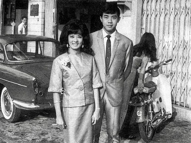 Nam NSƯT 75 tuổi sở hữu biệt thự trải dài từ Việt Nam sang Mỹ, đàn em nói phải tu nhiều kiếp mới gặp được
- Ảnh 1. Nam NSƯT 75 tuổi sở hữu biệt thự trải dài từ Việt Nam sang Mỹ, đàn em nói phải tu nhiều kiếp mới gặp được
- Ảnh 1.