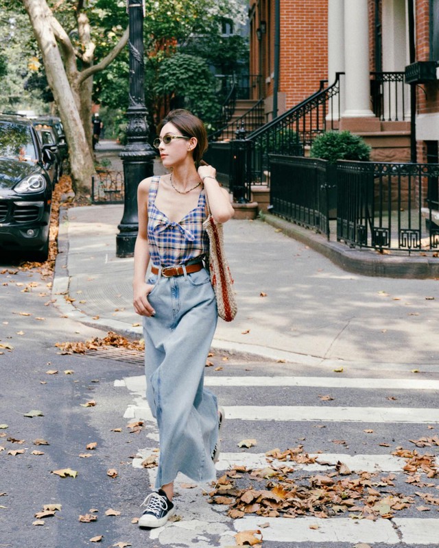 Nàng blogger chứng minh: Hóa ra đồ denim có thể mặc theo 10 cách sang ngút ngàn thế này- Ảnh 2. Nàng blogger chứng minh: Hóa ra đồ denim có thể mặc theo 10 cách sang ngút ngàn thế này- Ảnh 2.