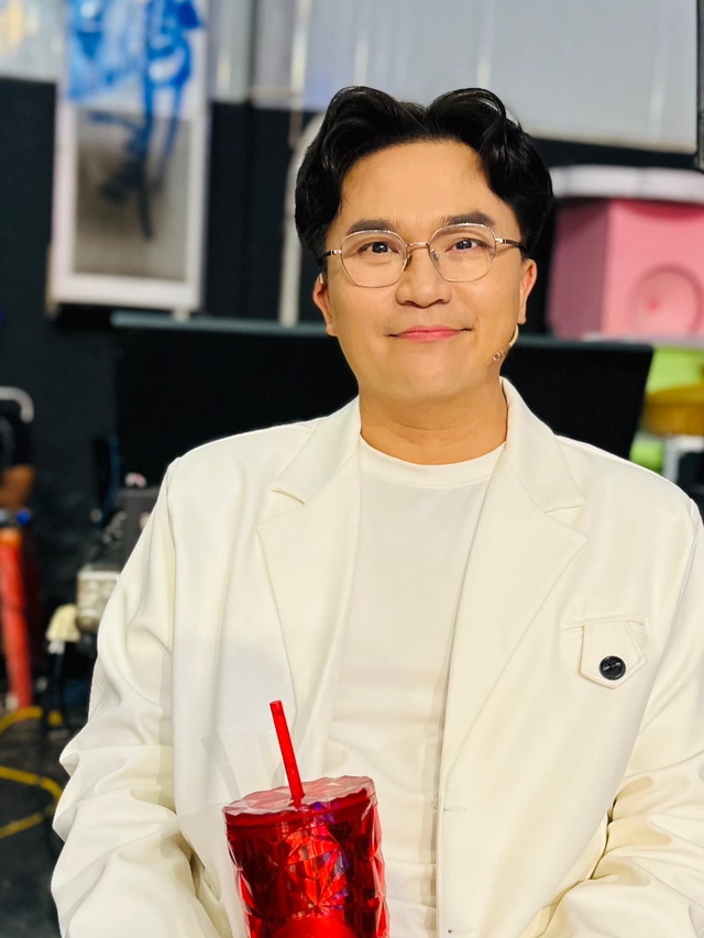 Nam NSƯT sống trong biệt thự như cung điện ở Quận 7, không vợ con, bất động sản "trải" từ Việt sang Mỹ- Ảnh 1.