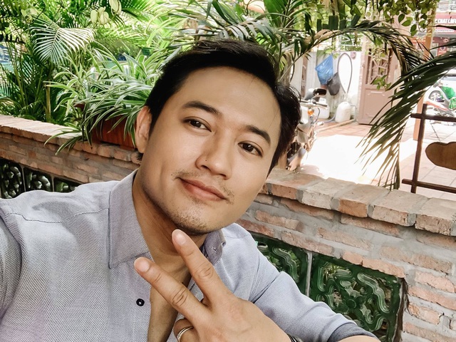 Nữ NSƯT đổi vé bay thẳng về Việt Nam làm một việc: "Tôi đau lòng lắm"- Ảnh 2. Nữ NSƯT đổi vé bay thẳng về Việt Nam làm một việc: "Tôi đau lòng lắm"- Ảnh 2.
