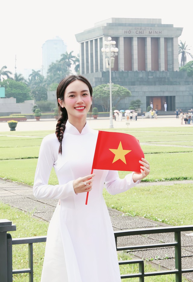 Hoa hậu Thanh Thủy, Hoàng Thuỳ Linh cùng dàn sao mặc áo dài mừng Đại lễ 30/4- Ảnh 5. Hoa hậu Thanh Thủy, Hoàng Thuỳ Linh cùng dàn sao mặc áo dài mừng Đại lễ 30/4- Ảnh 5.