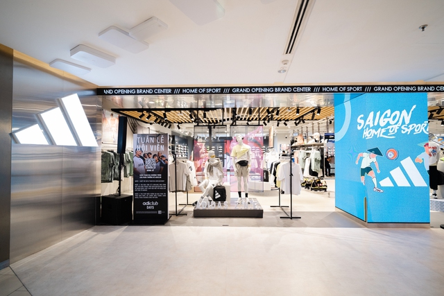 Cận cảnh Brand Center đầu tiên tại Việt Nam của adidas: Mang đậm dấu ấn đường phố Việt- Ảnh 1. Cận cảnh Brand Center đầu tiên tại Việt Nam của adidas: Mang đậm dấu ấn đường phố Việt- Ảnh 1.