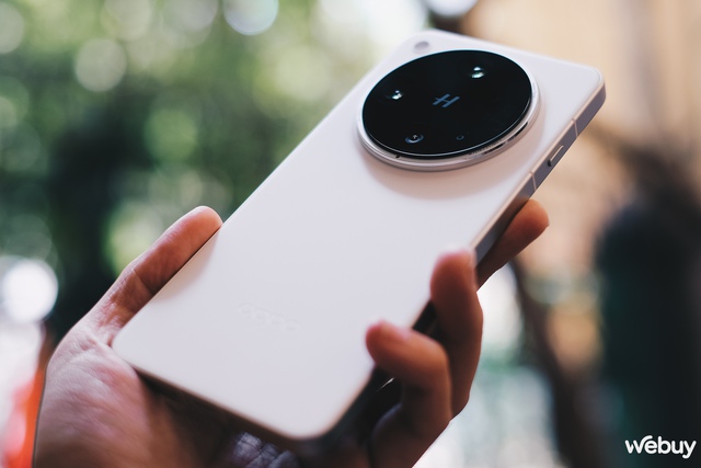 Điện thoại vừa ra mắt bị bôi nhọ "quá nhiệt", OPPO báo công an xử lý- Ảnh 1. Điện thoại vừa ra mắt bị bôi nhọ "quá nhiệt", OPPO báo công an xử lý- Ảnh 1.
