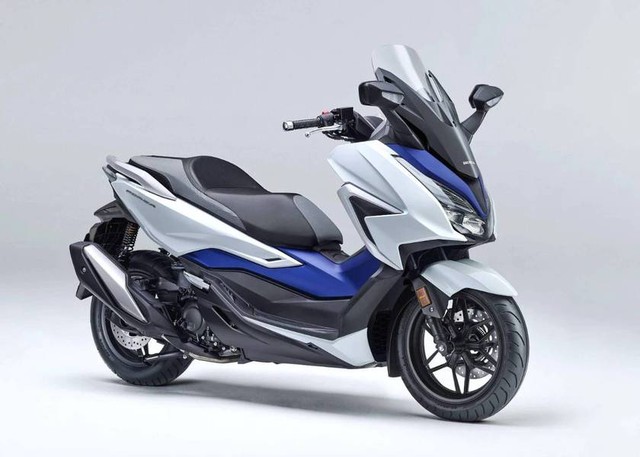 Honda cho ra mắt mẫu xe tay ga cao cấp hơn cả Honda SH, được trang bị nhiều tính năng 'khủng' với động cơ siêu mạnh- Ảnh 3. Honda cho ra mắt mẫu xe tay ga cao cấp hơn cả Honda SH, được trang bị nhiều tính năng 'khủng' với động cơ siêu mạnh- Ảnh 3.