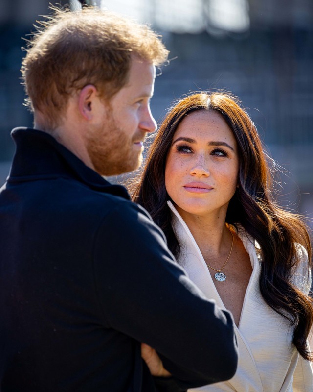 Chuyên gia hoàng gia nhận xét: Harry vừa sợ Meghan vừa lo lắng sẽ mất cô- Ảnh 1. Chuyên gia hoàng gia nhận xét: Harry vừa sợ Meghan vừa lo lắng sẽ mất cô- Ảnh 1.