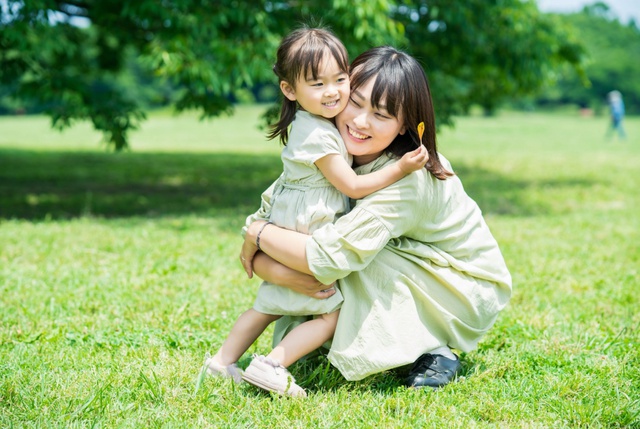 Điều khiến một đứa trẻ trưởng thành hạnh phúc không phải là thành tích, mà là...- Ảnh 1. Điều khiến một đứa trẻ trưởng thành hạnh phúc không phải là thành tích, mà là...- Ảnh 1.