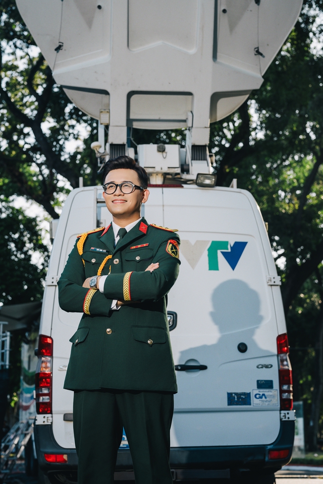 Khoảnh khắc xúc động của cựu chiến binh Trần Văn Thanh được MC Đức Bảo kể lại trên sóng truyền hình- Ảnh 2. Khoảnh khắc xúc động của cựu chiến binh Trần Văn Thanh được MC Đức Bảo kể lại trên sóng truyền hình- Ảnh 2.