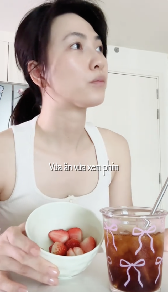 Vỡ lẽ lý do "ngọc nữ trăm tỷ" của Trấn Thành có mặt mộc đỉnh cao, 80% nhờ việc ăn uống- Ảnh 7. Vỡ lẽ lý do "ngọc nữ trăm tỷ" của Trấn Thành có mặt mộc đỉnh cao, 80% nhờ việc ăn uống- Ảnh 7.