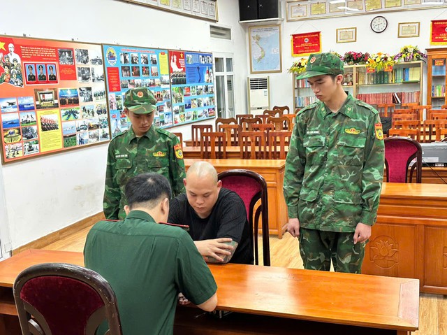 Quảng Ninh: Thu giữ nhiều thực phẩm đông lạnh và tươi 
sống không rõ nguồn gốc- Ảnh 2.