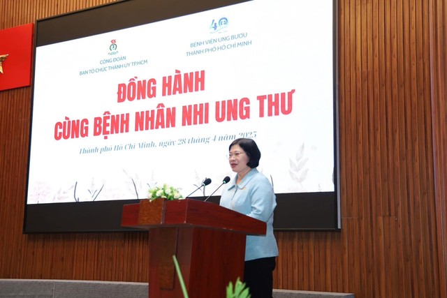 Lan tỏa yêu thương: Thành Ủy TP.HCM đồng hành cùng Bệnh viện Ung Bướu- Ảnh 3.