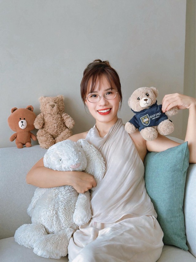 Nữ Podcaster nổi tiếng 30 tuổi: "Với tôi, bạn trai chỉ là tạm bợ"- Ảnh 2. Nữ Podcaster nổi tiếng 30 tuổi: "Với tôi, bạn trai chỉ là tạm bợ"- Ảnh 2.