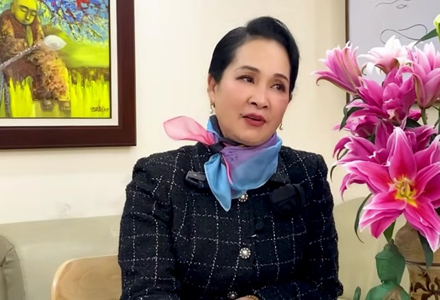 Nữ NSND cả nước biết mặt: "Gọi tôi là nghệ sĩ này nghệ sĩ kia, tôi nghe mà thấy xấu hổ"- Ảnh 1. Nữ NSND cả nước biết mặt: "Gọi tôi là nghệ sĩ này nghệ sĩ kia, tôi nghe mà thấy xấu hổ"- Ảnh 1.