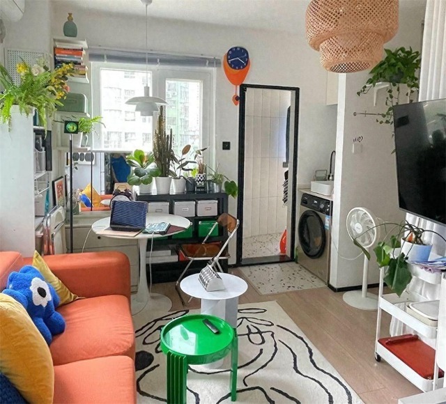 Giá nhà tăng vượt mặt, cô gái vay nợ mua căn hộ 24m2, nói một câu khiến nhiều người bật khóc: "Tôi muốn có chốn đi về!"- Ảnh 1. Giá nhà tăng vượt mặt, cô gái vay nợ mua căn hộ 24m2, nói một câu khiến nhiều người bật khóc: "Tôi muốn có chốn đi về!"- Ảnh 1.