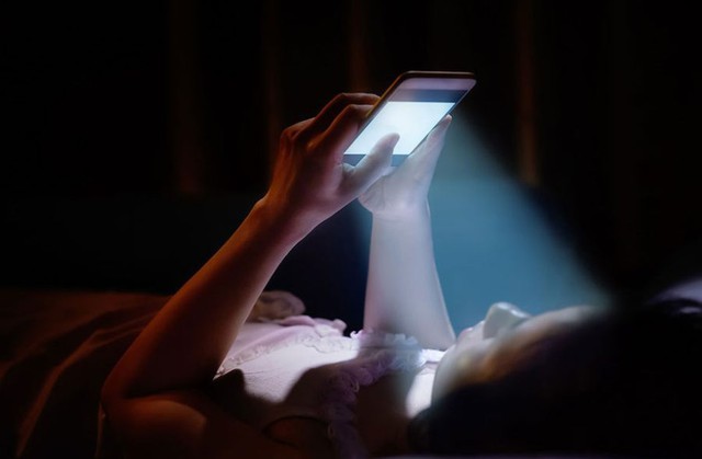 Một “đại dịch thị giác” thầm lặng không loại trừ một ai: Hãy tự bảo vệ mình trước thời đại công nghệ để không trở thành một nô lệ vô tri!- Ảnh 5. Một “đại dịch thị giác” thầm lặng không loại trừ một ai: Hãy tự bảo vệ mình trước thời đại công nghệ để không trở thành một nô lệ vô tri!- Ảnh 5.