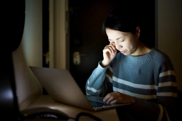 Một “đại dịch thị giác” thầm lặng không loại trừ một ai: Hãy tự bảo vệ mình trước thời đại công nghệ để không trở thành một nô lệ vô tri!- Ảnh 4. Một “đại dịch thị giác” thầm lặng không loại trừ một ai: Hãy tự bảo vệ mình trước thời đại công nghệ để không trở thành một nô lệ vô tri!- Ảnh 4.