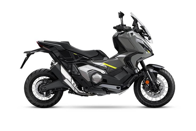 Mẫu xe tay ga khủng n&agrave;y của nh&agrave; Honda được trang bị cốp 22 l&iacute;t v&agrave; mạnh gập 3,5 lần Honda SH 160i- Ảnh 4.