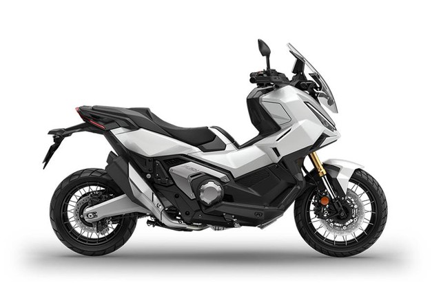 Mẫu xe tay ga khủng n&agrave;y của nh&agrave; Honda được trang bị cốp 22 l&iacute;t v&agrave; mạnh gập 3,5 lần Honda SH 160i- Ảnh 1.