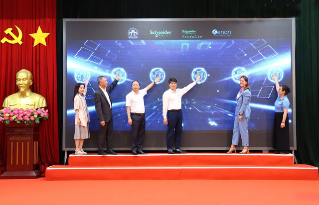Vì một hành tinh xanh và Giáo dục AI – Kiến tạo tương lai- Ảnh 1. Vì một hành tinh xanh và Giáo dục AI – Kiến tạo tương lai- Ảnh 1.