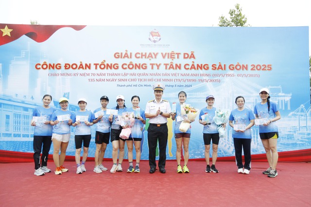 Giải chạy việt dã Công đoàn Tân cảng Sài Gòn thu hút gần 500 cán bộ, đoàn viên tham gia- Ảnh 3. Giải chạy việt dã Công đoàn Tân cảng Sài Gòn thu hút gần 500 cán bộ, đoàn viên tham gia- Ảnh 3.