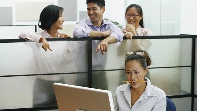 Sự thật tàn khốc chốn công sở: Cống hiến quá mức chỉ khiến bạn trở thành một ‘công cụ hạng B’, sớm muộn cũng nhận ‘trái đắng’!- Ảnh 3. Sự thật tàn khốc chốn công sở: Cống hiến quá mức chỉ khiến bạn trở thành một ‘công cụ hạng B’, sớm muộn cũng nhận ‘trái đắng’!- Ảnh 3.