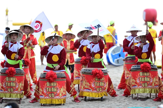 Giải IRONMAN 70.3 Đà Nẵng ghi dấu cột mốc 10 năm khẳng định vị thế là địa điểm thi đấu đẳng cấp quốc tế- Ảnh 1. Giải IRONMAN 70.3 Đà Nẵng ghi dấu cột mốc 10 năm khẳng định vị thế là địa điểm thi đấu đẳng cấp quốc tế- Ảnh 1.