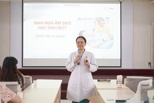 Lớp học tiền sản cuối tuần tại Bệnh viện Phụ sản MêKông: Ấm áp, thiết thực và tràn đầy yêu thương giữa ngày mưa lớn- Ảnh 2. Lớp học tiền sản cuối tuần tại Bệnh viện Phụ sản MêKông: Ấm áp, thiết thực và tràn đầy yêu thương giữa ngày mưa lớn- Ảnh 2.