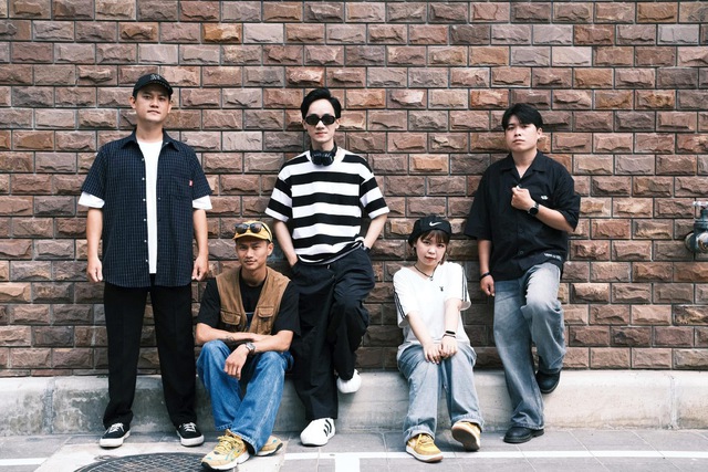 Màn trình diễn “tuyệt đối điện ảnh” của ca khúc indie hot nhất 2025, fan hát vang trời tạo nên khung cảnh đẹp như phim!- Ảnh 5. Màn trình diễn “tuyệt đối điện ảnh” của ca khúc indie hot nhất 2025, fan hát vang trời tạo nên khung cảnh đẹp như phim!- Ảnh 5.