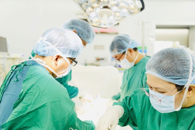 Khít hàm – Rào cản bất ngờ trong phòng mổ- Ảnh 2. Khít hàm – Rào cản bất ngờ trong phòng mổ- Ảnh 2.