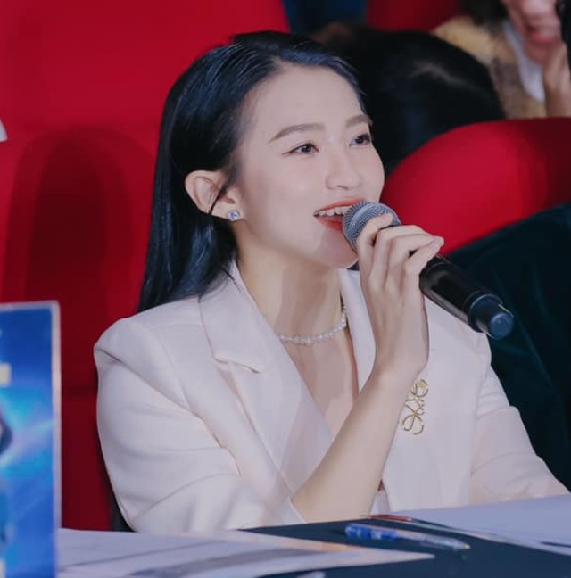 Cô giáo xinh đẹp của Chi Pu, từng làm việc với Mỹ Tâm: "Tôi kiệt quệ"- Ảnh 1. Cô giáo xinh đẹp của Chi hi88.com, từng làm việc với Mỹ Tâm: "Tôi kiệt quệ"- Ảnh 1.