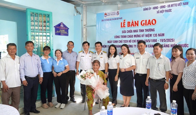 Công ty Cổ phần Cảng Tân cảng Hiệp Phước bàn giao nhà tình thương- Ảnh 1. Công ty Cổ phần Cảng Tân cảng Hiệp Phước bàn giao nhà tình thương- Ảnh 1.