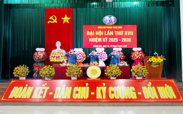 Đoàn Chủ tịch điều hành Đại hội. Đoàn Chủ tịch điều hành Đại hội.