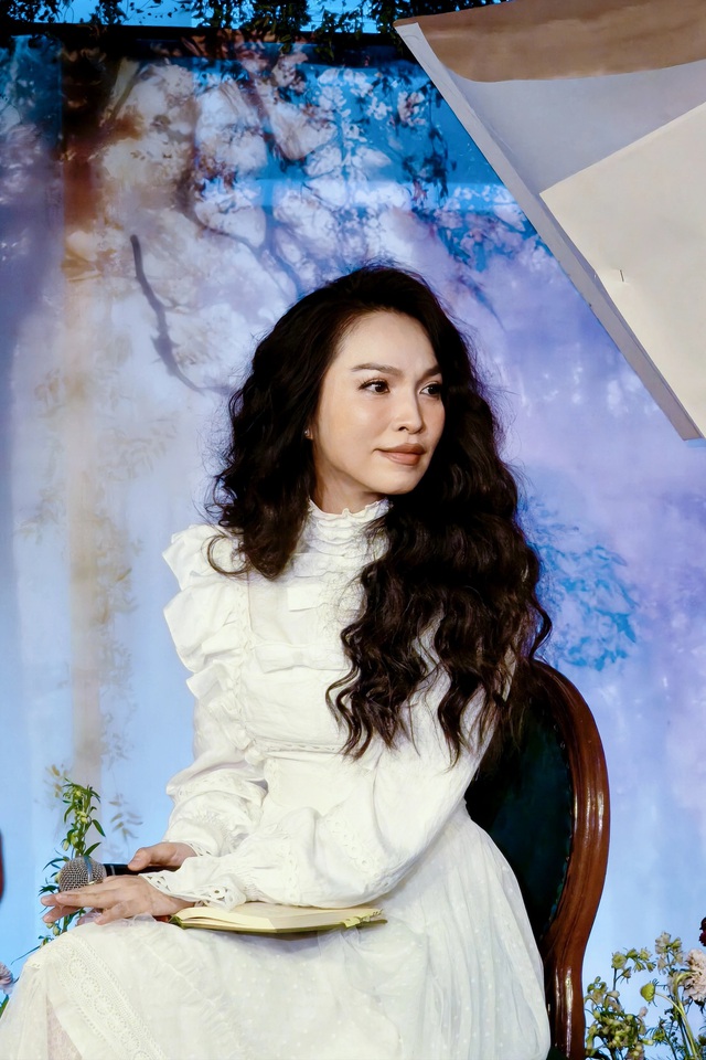 Hiền Thục nói thẳng yêu rất nhiều anh, mỗi anh là một câu chuyện- Ảnh 2. Hiền Thục nói thẳng yêu rất nhiều anh, mỗi anh là một câu chuyện- Ảnh 2.