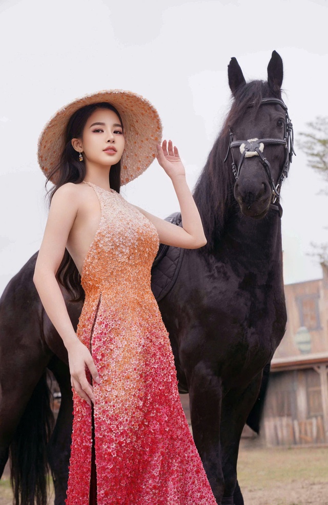 Nhan sắc thăng hạng của Á hậu Đỗ Hà Trang sau 6 tháng đăng quang- Ảnh 5. Nhan sắc thăng hạng của Á hậu Đỗ Hà Trang sau 6 tháng đăng quang- Ảnh 5.