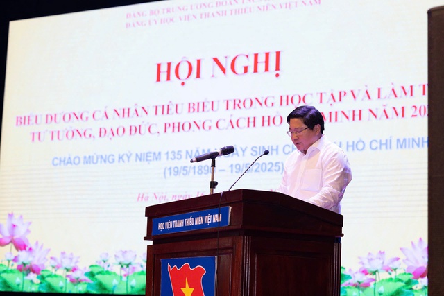 Hội nghị tuyên dương điển hình tiêu biểu trong học tập và làm theo tư tưởng, đạo đức, phong cách Hồ Chí Minh- Ảnh 3. Hội nghị tuyên dương điển hình tiêu biểu trong học tập và làm theo tư tưởng, đạo đức, phong cách Hồ Chí Minh- Ảnh 3.