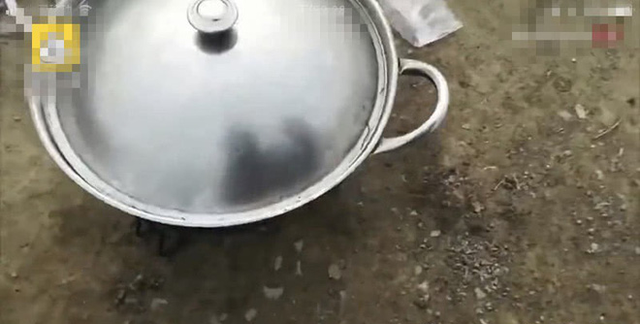 Thông báo họp lớp nhưng không ai rep, "lớp trưởng của năm" đích thân đạp xe 1500km, đến thăm nhà từng thành viên trong lớp- Ảnh 3. Thông báo họp lớp nhưng không ai rep, "lớp trưởng của năm" đích thân đạp xe 1500km, đến thăm nhà từng thành viên trong lớp- Ảnh 3.