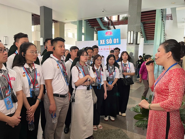 Đại hội Thanh niên tiên tiến làm theo lời Bác toàn quốc 2025: Khám phá Lịch sử và Văn hóa tại TP. Hồ Chí Minh- Ảnh 2. Đại hội Thanh niên tiên tiến làm theo lời Bác toàn quốc 2025: Khám phá Lịch sử và Văn hóa tại TP. Hồ Chí Minh- Ảnh 2.