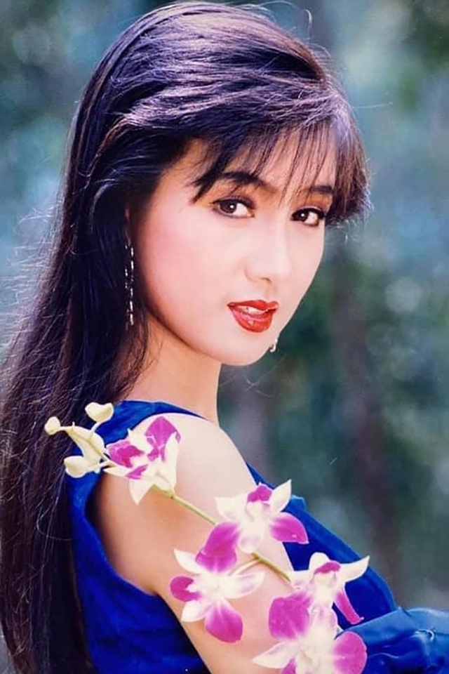 "Nữ hoàng ảnh lịch" đình đám một thời bất ngờ khoe con trai cực phẩm: Cao 1m80, đẹp trai, đa tài và cực ngoan!- Ảnh 1.