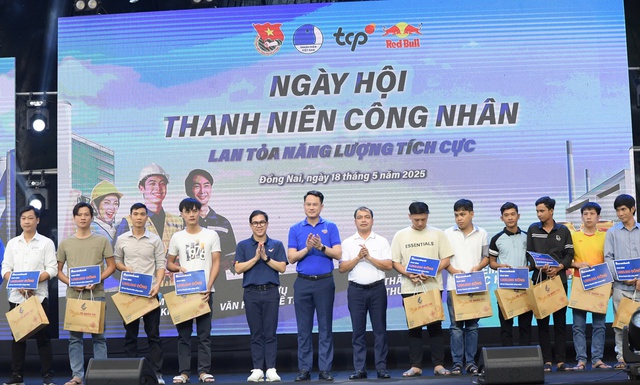 Sôi động Ngày hội “Thanh niên công nhân – Lan toả năng lượng tích cực” tại Đồng Nai- Ảnh 1. Sôi động Ngày hội “Thanh niên công nhân – Lan toả năng lượng tích cực” tại Đồng Nai- Ảnh 1.