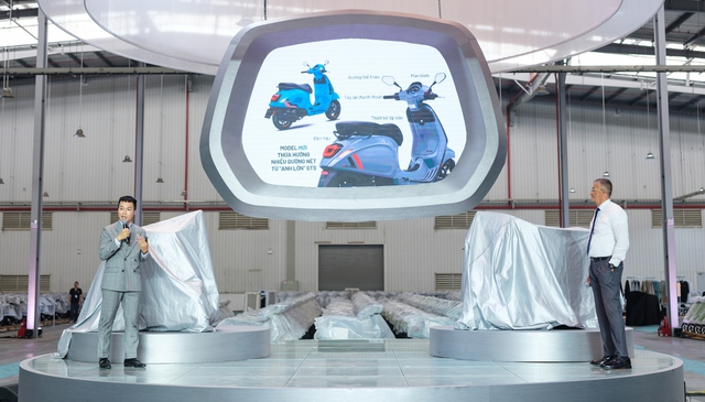 Ghé thăm nhà máy Piaggio top đầu thế giới, trải nghiệm xe: Vespa Primavera êm ái cho phái nữ, Sprint bốc mạnh cho người mê thể thao- Ảnh 1. Ghé thăm nhà máy Piaggio top đầu thế giới, trải nghiệm xe: Vespa Primavera êm ái cho phái nữ, Sprint bốc mạnh cho người mê thể thao- Ảnh 1.