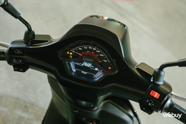 Ghé thăm nhà máy Piaggio top đầu thế giới, trải nghiệm xe: Vespa Primavera êm ái cho phái nữ, Sprint bốc mạnh cho người mê thể thao- Ảnh 25. Ghé thăm nhà máy Piaggio top đầu thế giới, trải nghiệm xe: Vespa Primavera êm ái cho phái nữ, Sprint bốc mạnh cho người mê thể thao- Ảnh 25.