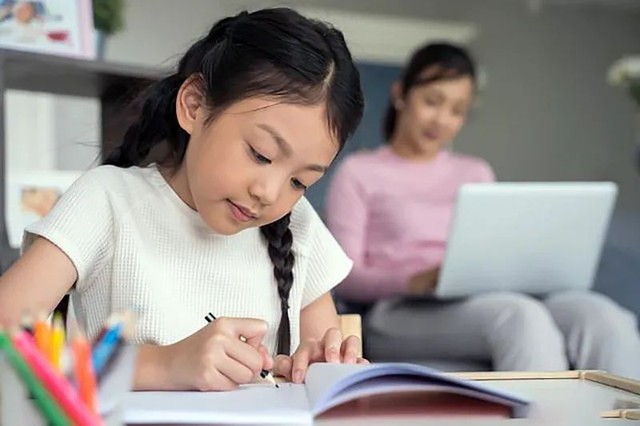 Tương lai con cái “hoá rồng hoá phượng” hay luẩn quẩn cối xay, đều phụ thuộc vào quyết định này của cha mẹ: Hãy cẩn trọng!- Ảnh 4.
