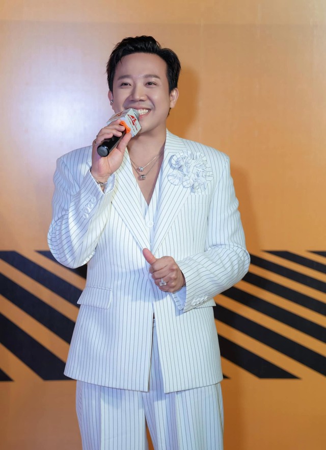 Ngỡ ngàng với ngoại hình của Trấn Thành trong ảnh tự đăng- Ảnh 6. Ngỡ ngàng với ngoại hình của Trấn Thành trong ảnh tự đăng- Ảnh 6.