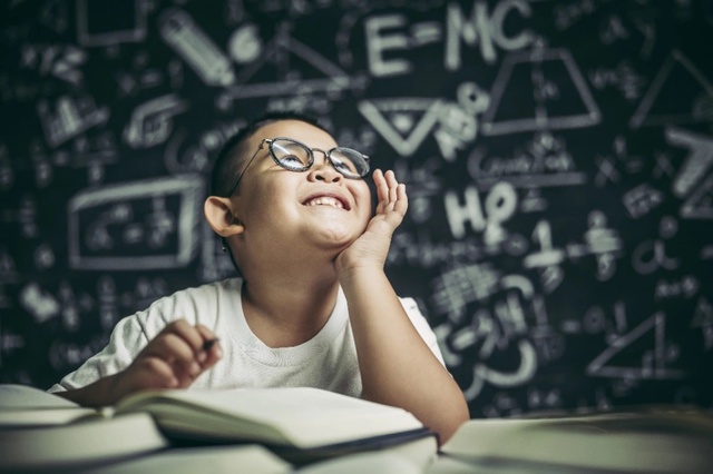 Tương lai con cái “hoá rồng hoá phượng” hay luẩn quẩn cối xay, đều phụ thuộc vào quyết định này của cha mẹ: Hãy cẩn trọng!- Ảnh 6.