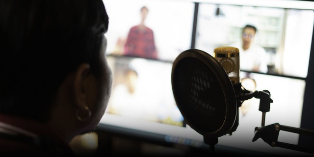 Nghề diễn vai người tương tác trên livestream: Lâu dần trên mạng cái gì cũng là giả, chỉ có người xem là bị lừa đến mức tin thật- Ảnh 1.