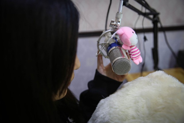 Nghề diễn vai người tương tác trên livestream: Lâu dần trên mạng cái gì cũng là giả, chỉ có người xem là bị lừa đến mức tin thật- Ảnh 3.